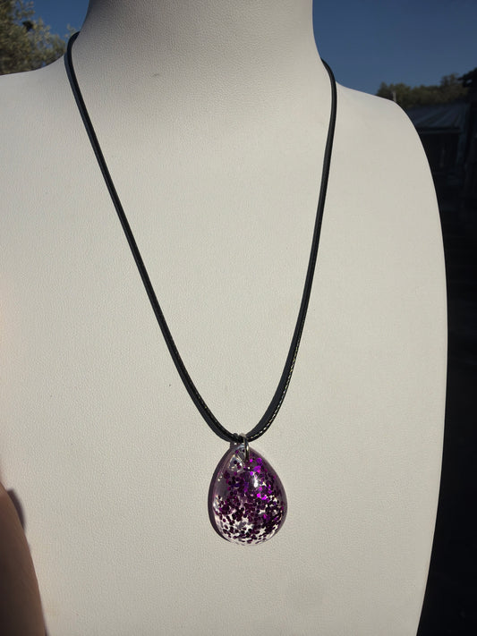 Collier palettes violettes